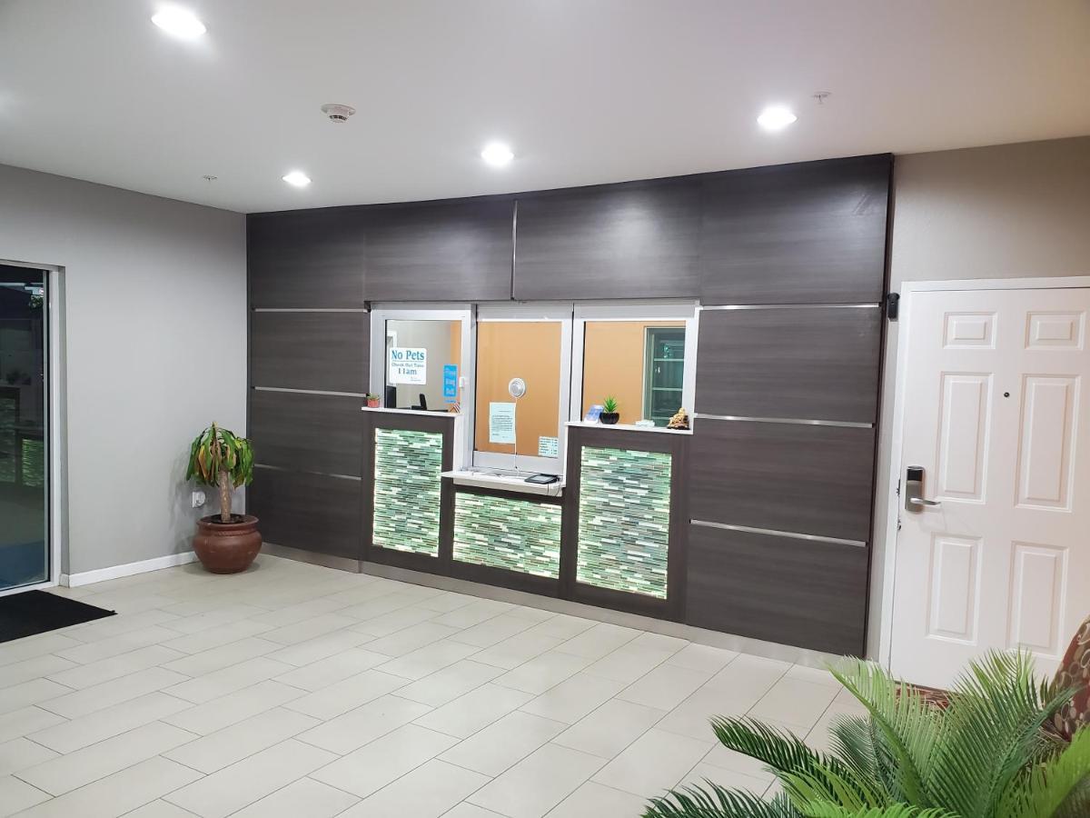 Haven Inn & Suites Willowbrook (Adults Only) Houston Exterior foto